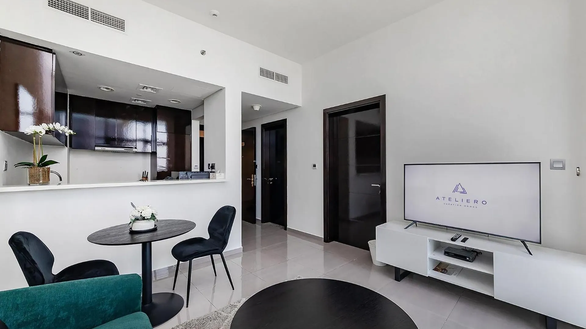 Stylish 1Br At Damac Merano Tower With Great View Dubai