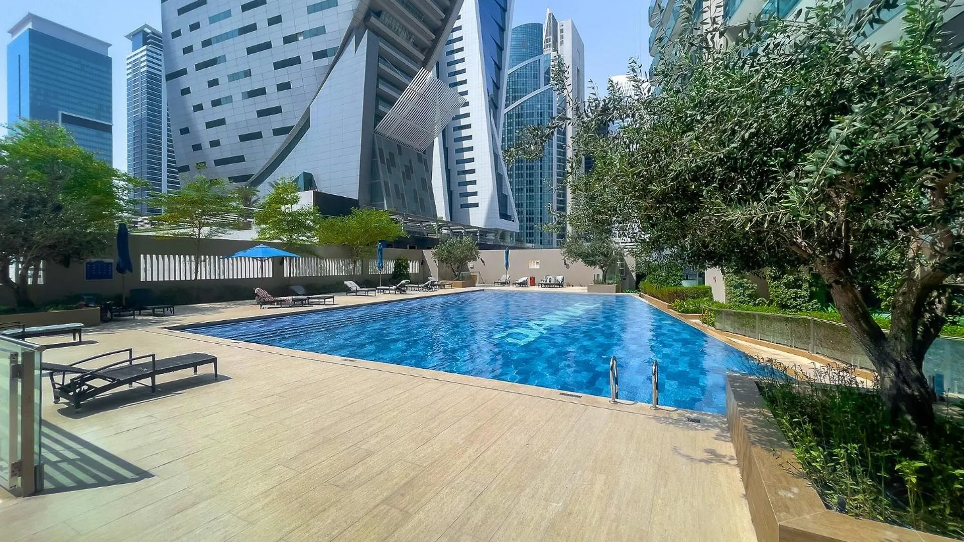Stylish 1Br At Damac Merano Tower With Great View Dubai